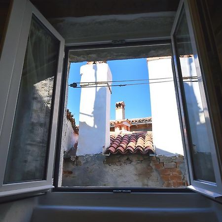 Antique Apartment Arsenale Rovinj Eksteriør bilde
