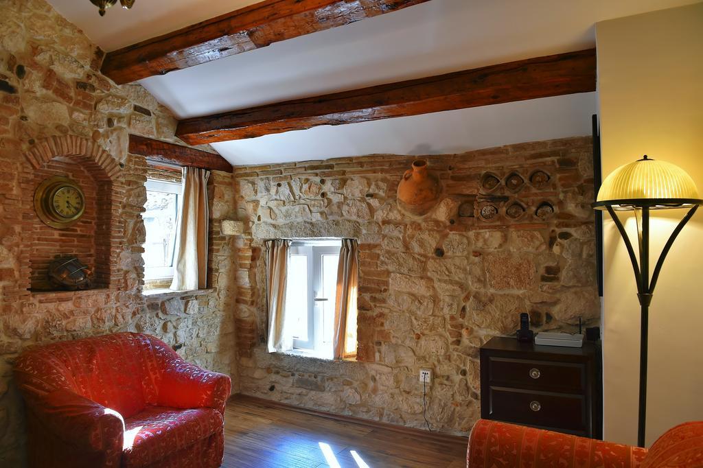 Antique Apartment Arsenale Rovinj Eksteriør bilde